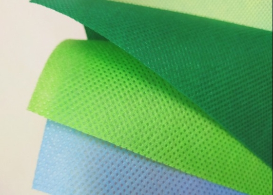 شراء سبونبوند أقمشة غير منسوجة PP 100٪ أخضر وأحمر لأكياس التسوق online manufacture